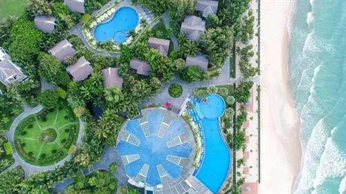 Hồ Chí Minh -> Hồ Tràm